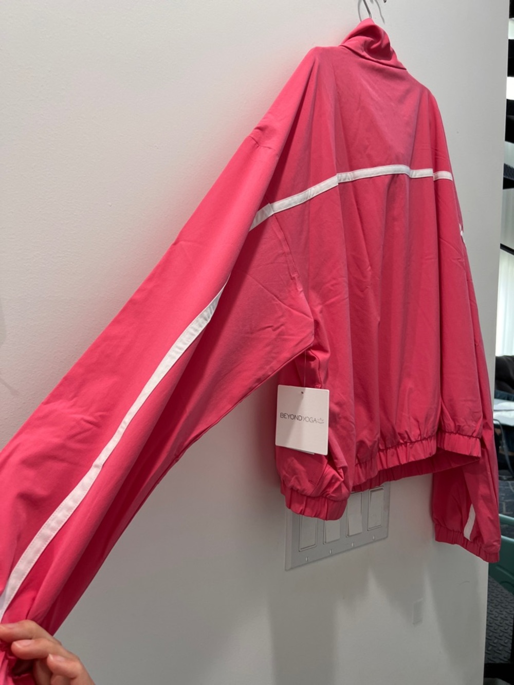 NWT💗Beyond yoga L go retro track jacket Pink Zip Bomber Jacket with White Piping - Picture 5 of 10